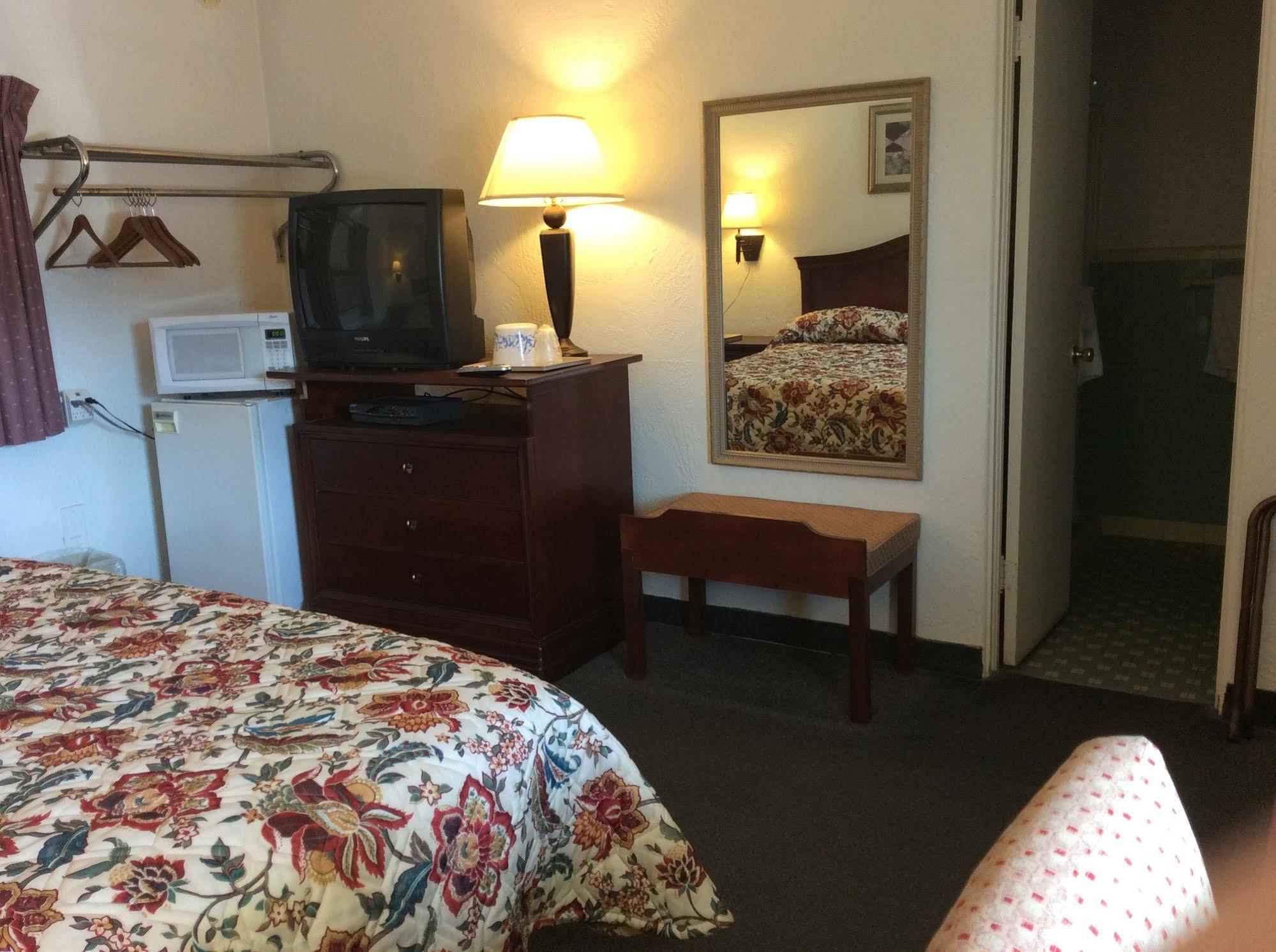 Hotel Salem-Roanoke I-81 -Listing Partner エクステリア 写真